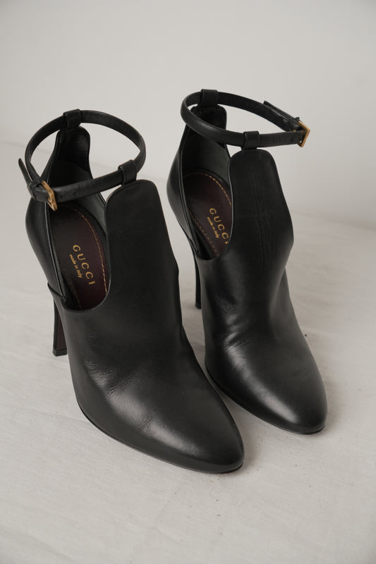 Gucci Black Leather Cut Out Ankle Strap Boot Heels Sz36.5