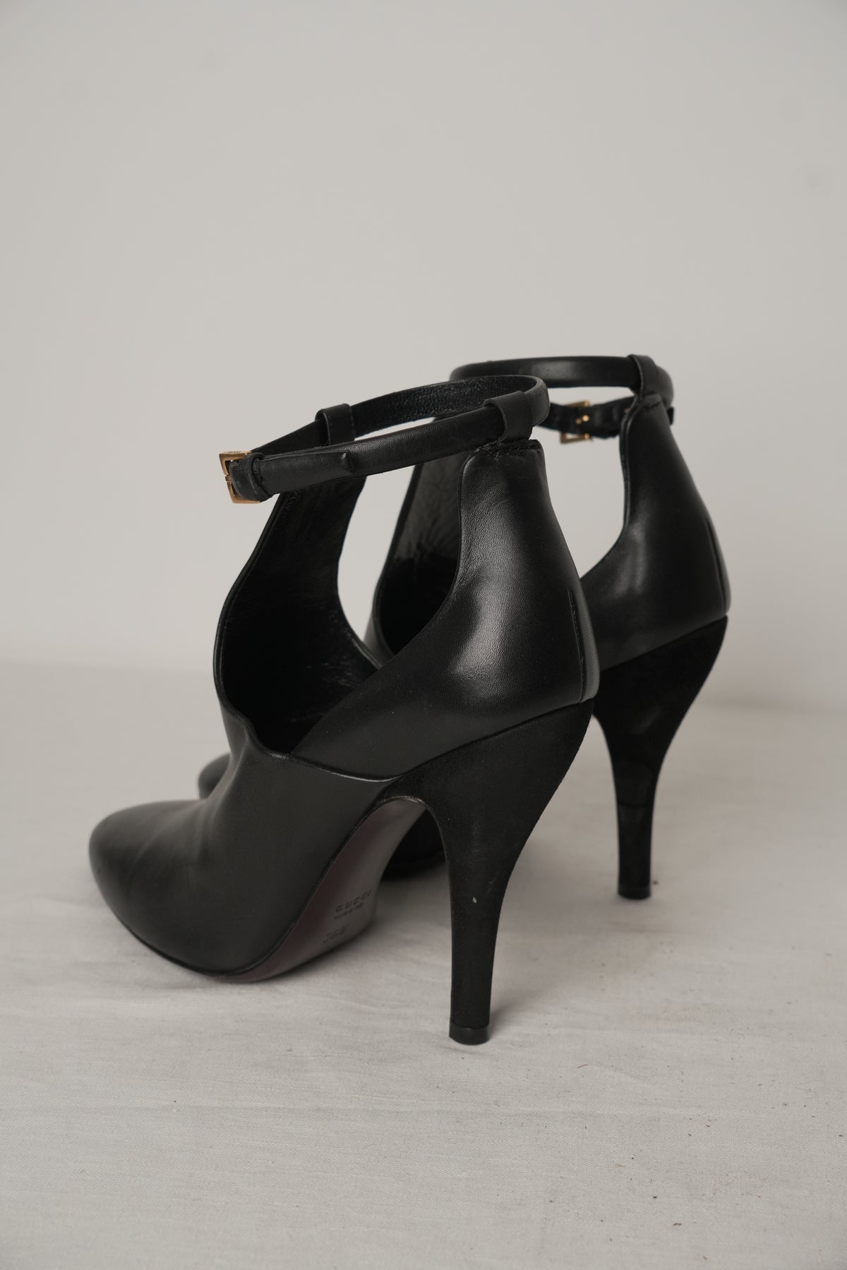Gucci Black Leather Cut Out Ankle Strap Boot Heels Sz36.5