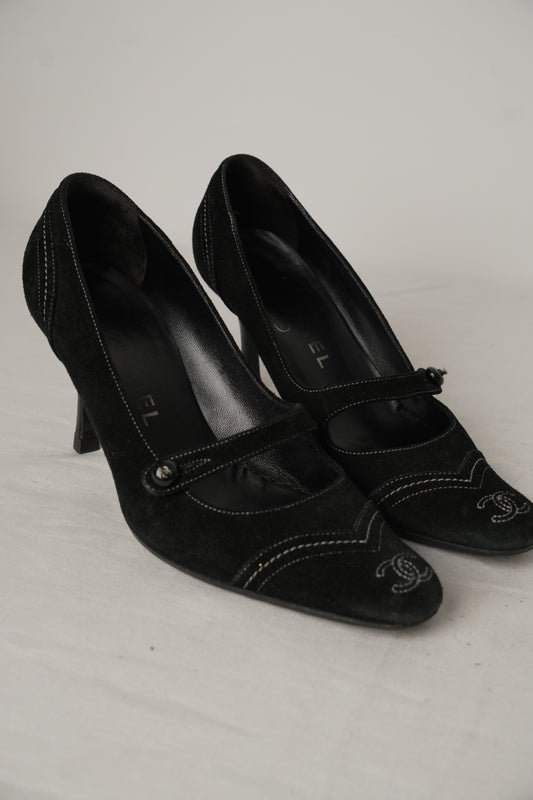 Chanel Black Suede Stitch Logo Toe Cap Pumps Heels Sz36