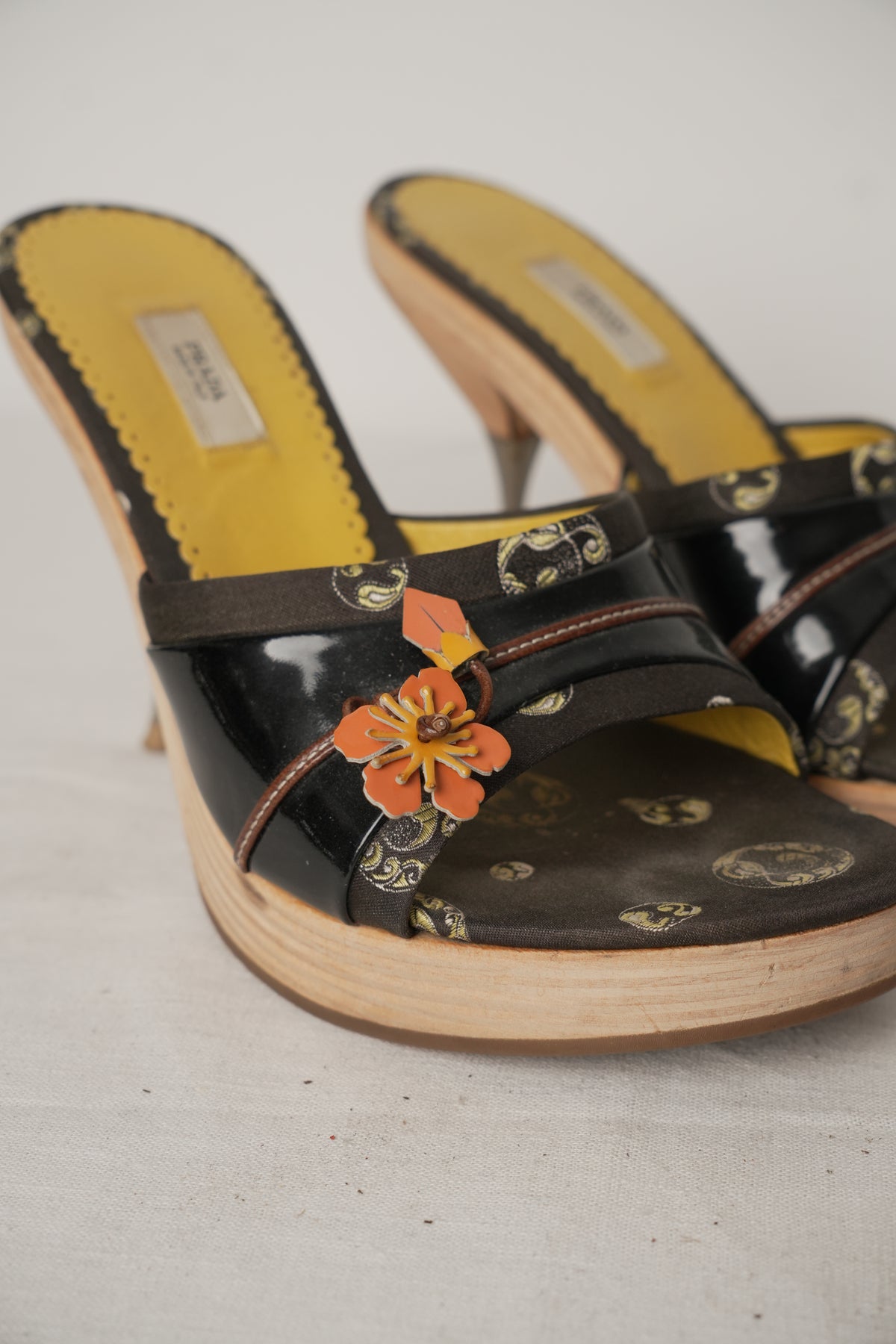Prada SS 2003 Paisley Yellow/Black Stiletto Heels Sz4.5(US)