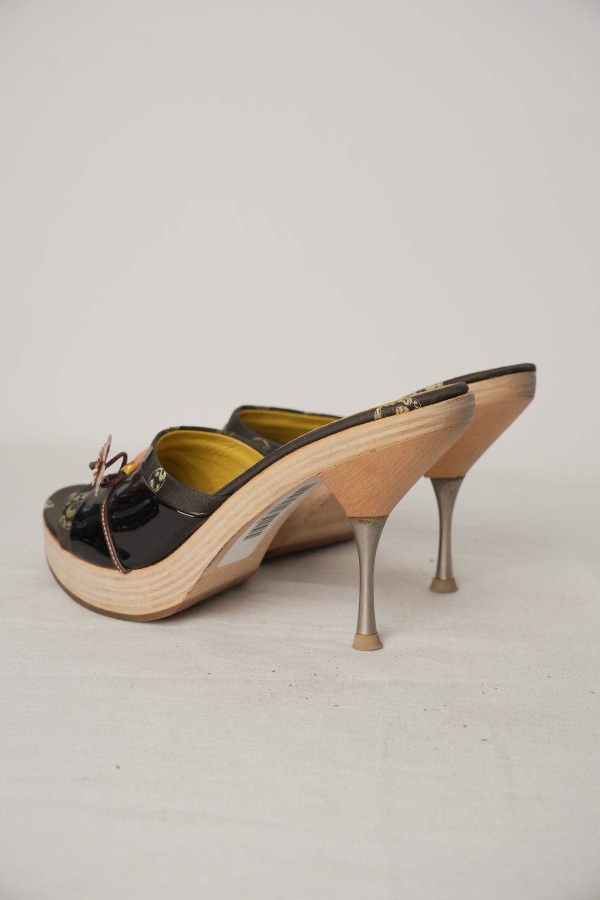Prada SS 2003 Paisley Yellow/Black Stiletto Heels Sz4.5(US)