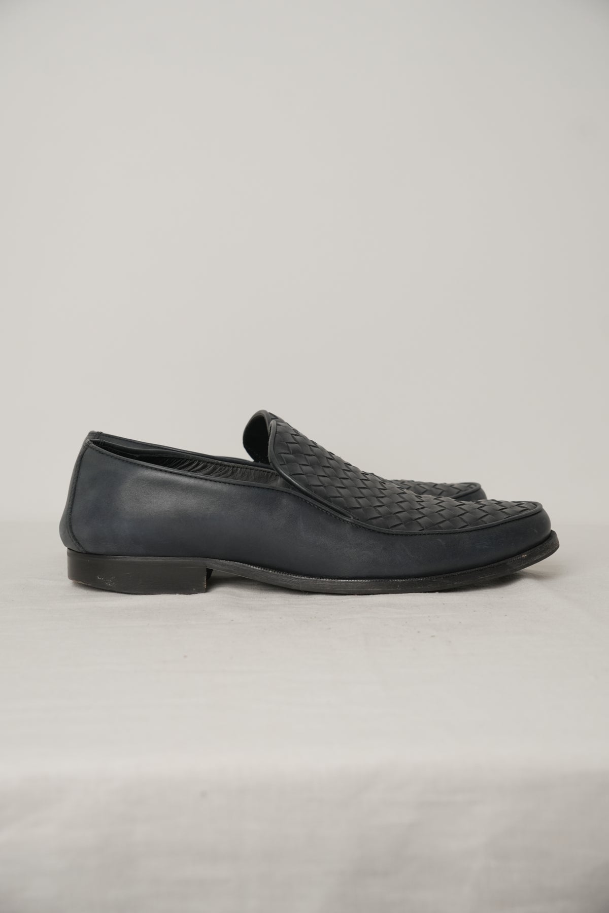 Bottega Veneta Navy Intrecciato Loafers Sz41.5