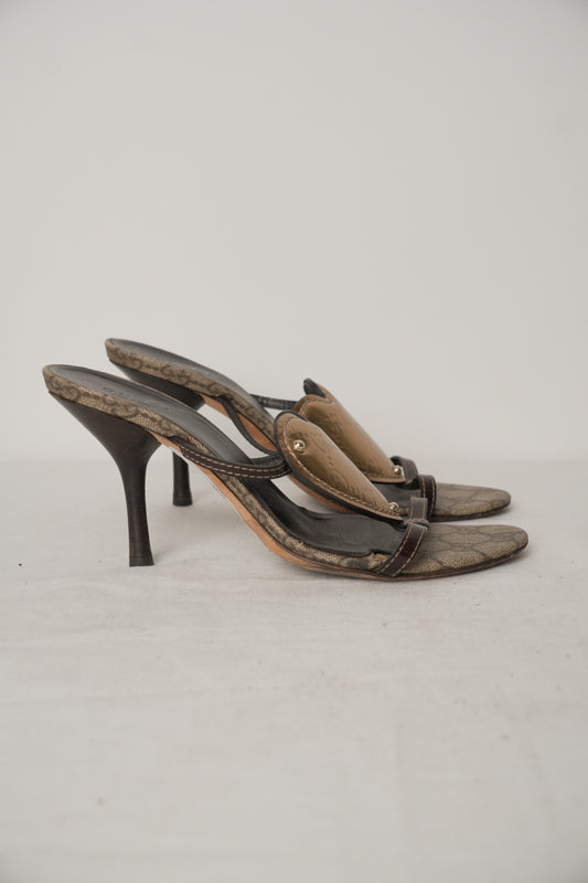 Gucci Gold Heart Monogram Sandal Heels Sz35.5