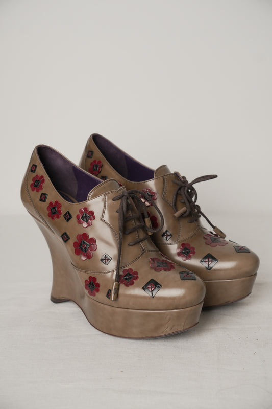 Prada Taupe Leather Flower Motif Wedge Pumps Sz36 FW2012