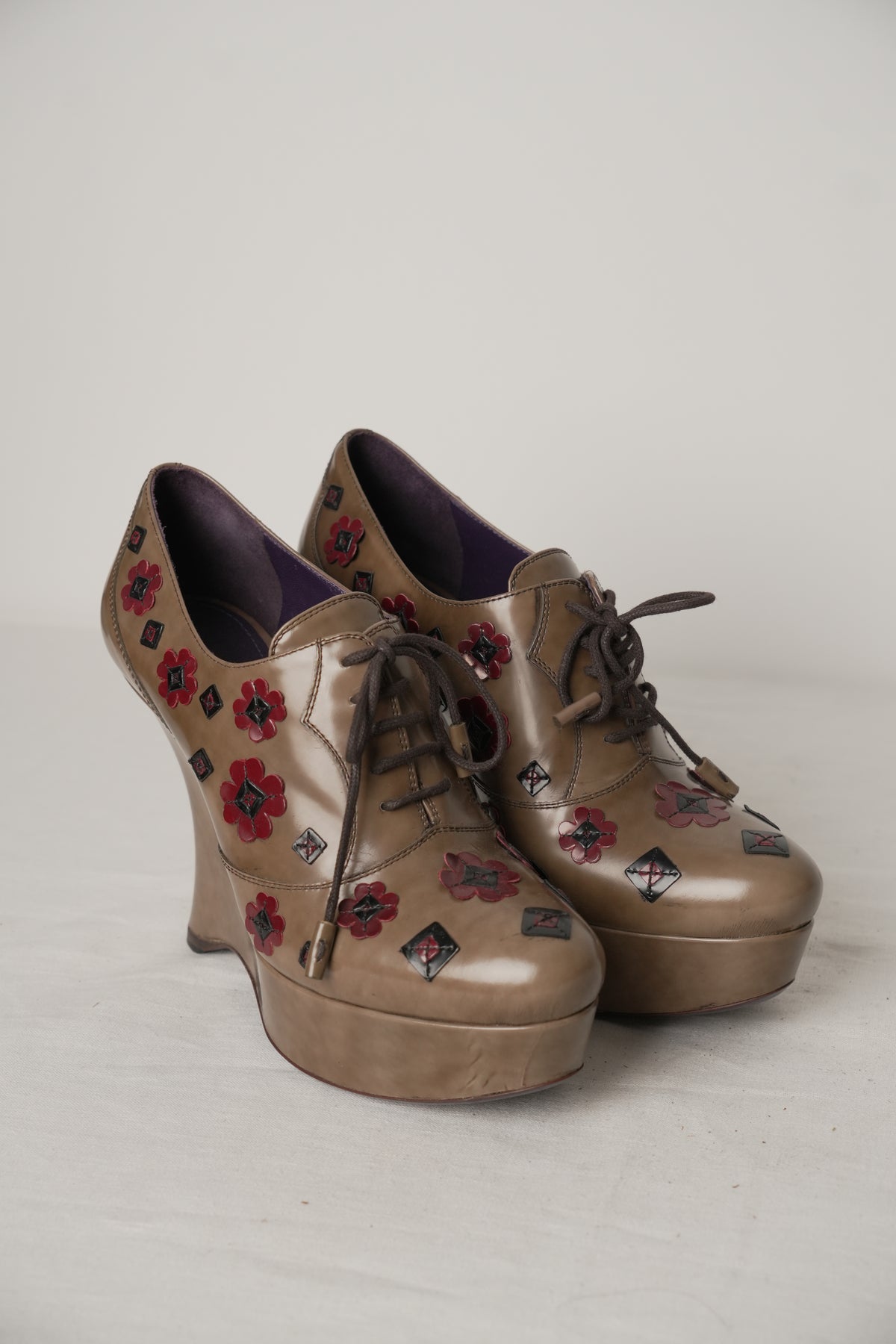 Prada Taupe Leather Flower Motif Wedge Pumps Sz36 FW2012