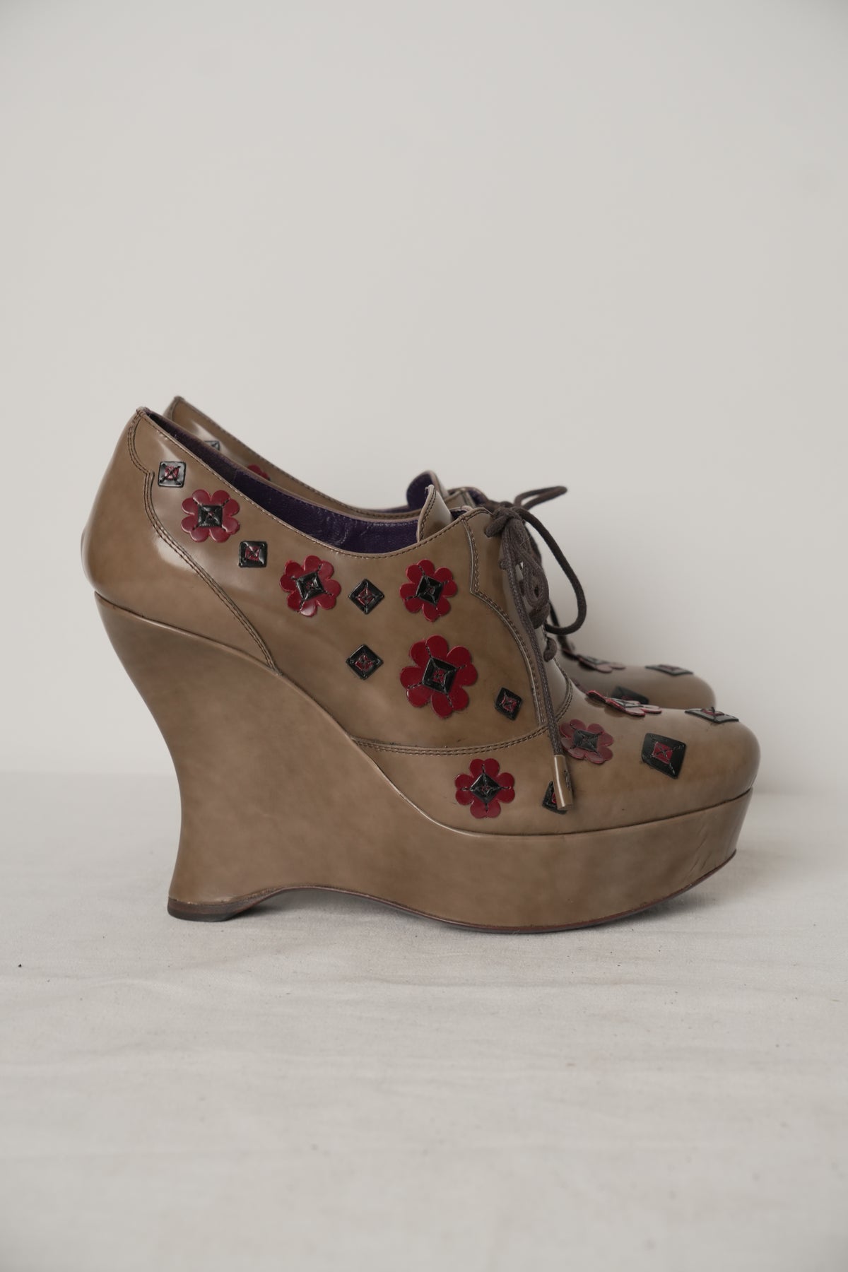 Prada Taupe Leather Flower Motif Wedge Pumps Sz36 FW2012
