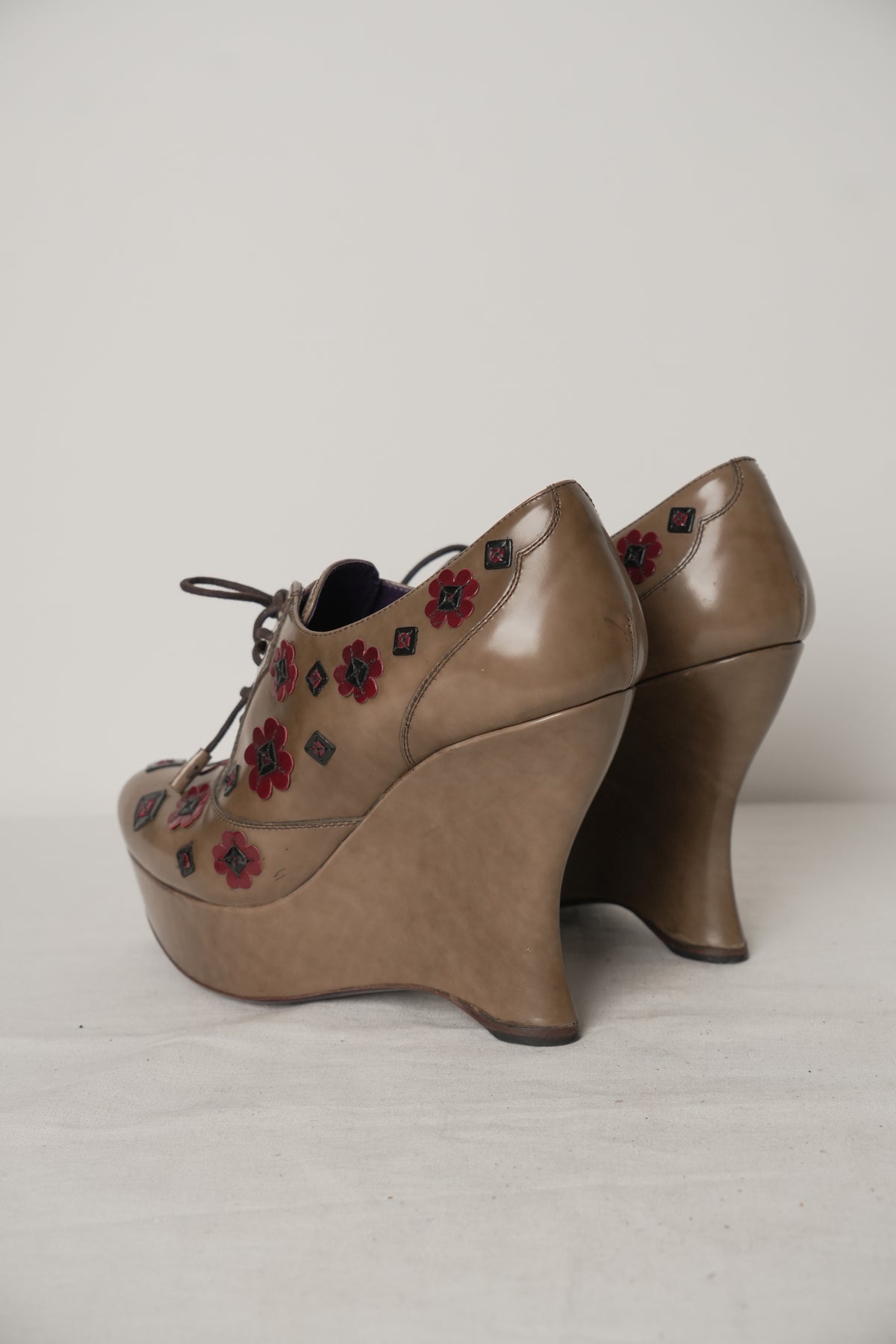Prada Taupe Leather Flower Motif Wedge Pumps Sz36 FW2012
