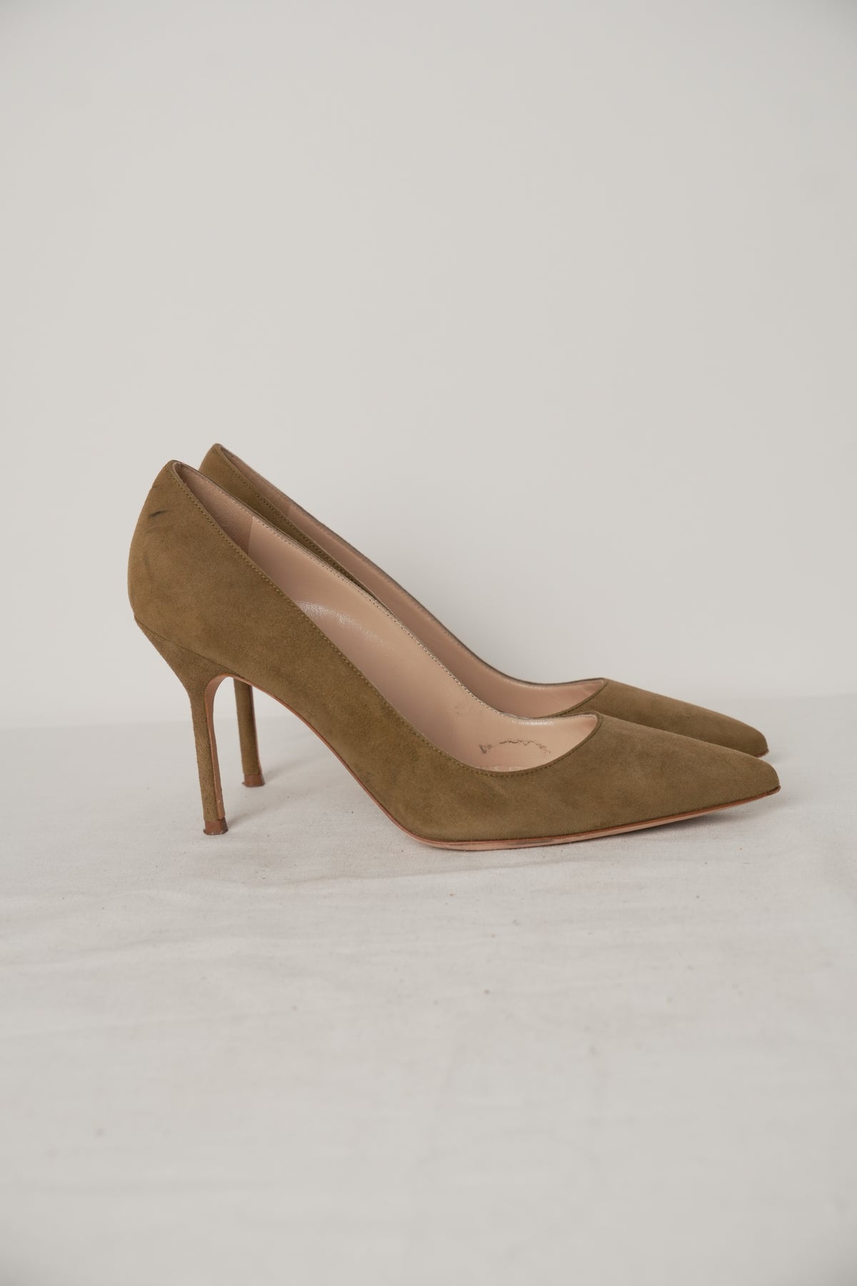 Manolo Blahnik Brown Suede Heels Sz35