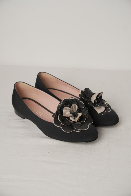 Chanel Coco Mark Camellia Floral Motif Flats Sz38