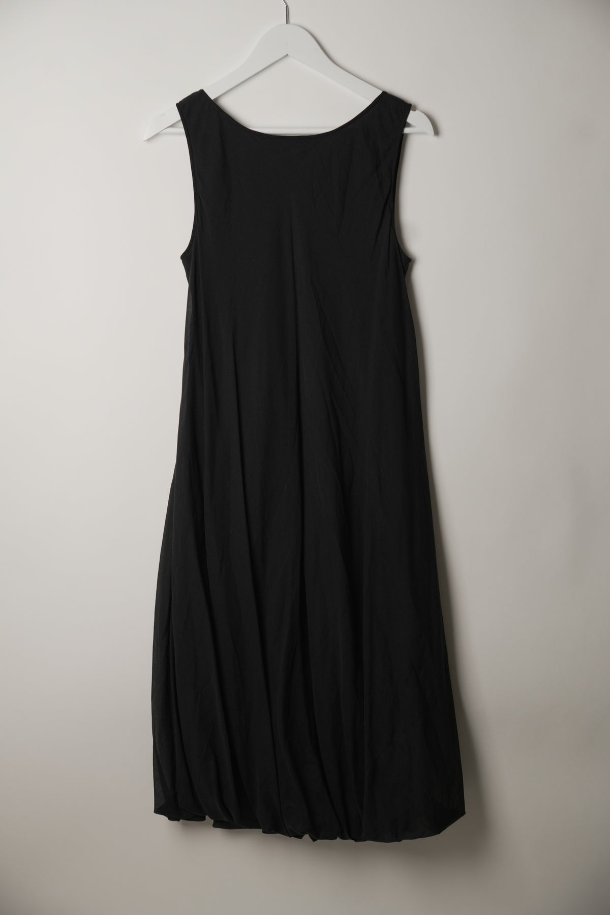 DKNY Black Scoop Neck Sleeveless Balloon Midi Dress
