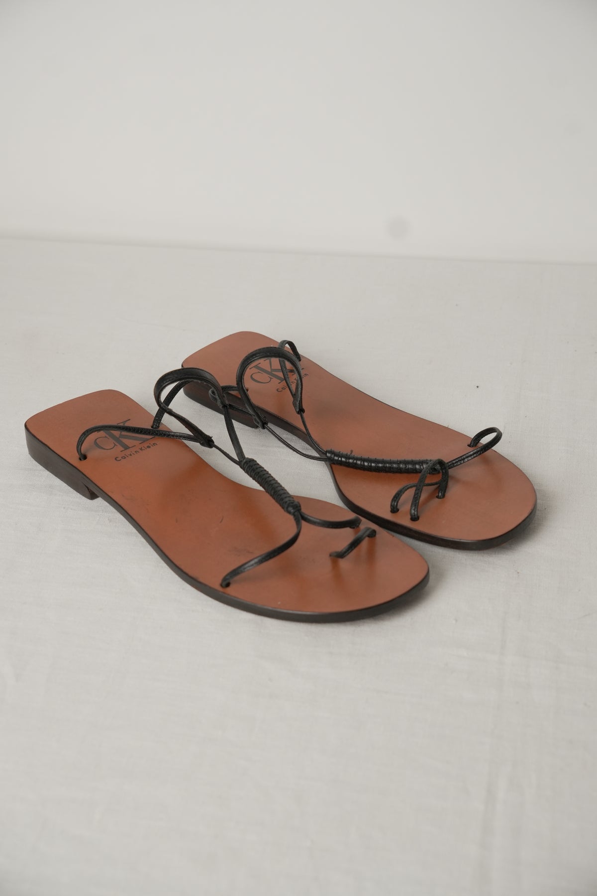 Calvin Klein Toe Leather Strappy Sandals Sz37