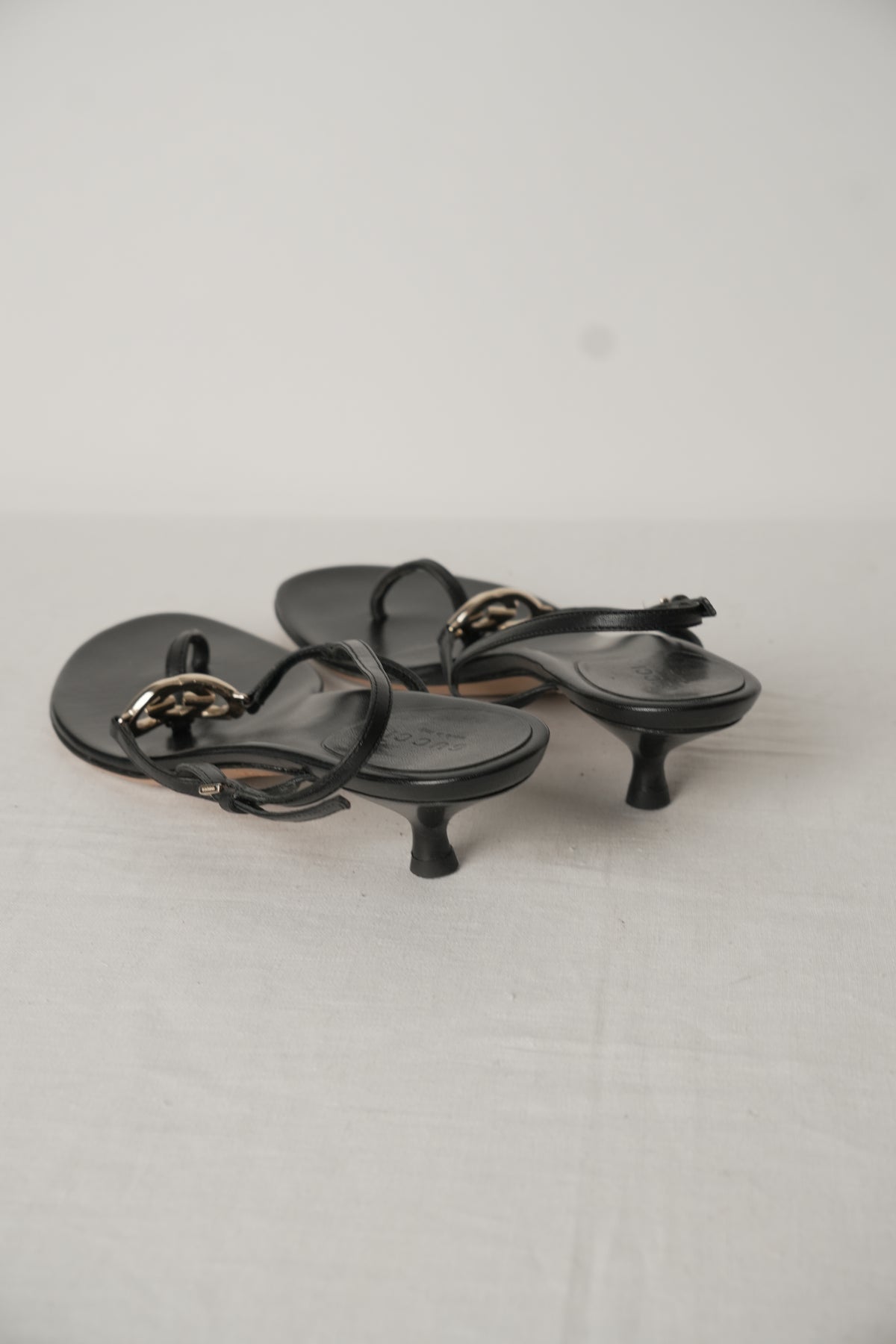 Gucci Metal Logo Strap Sandals Sz37