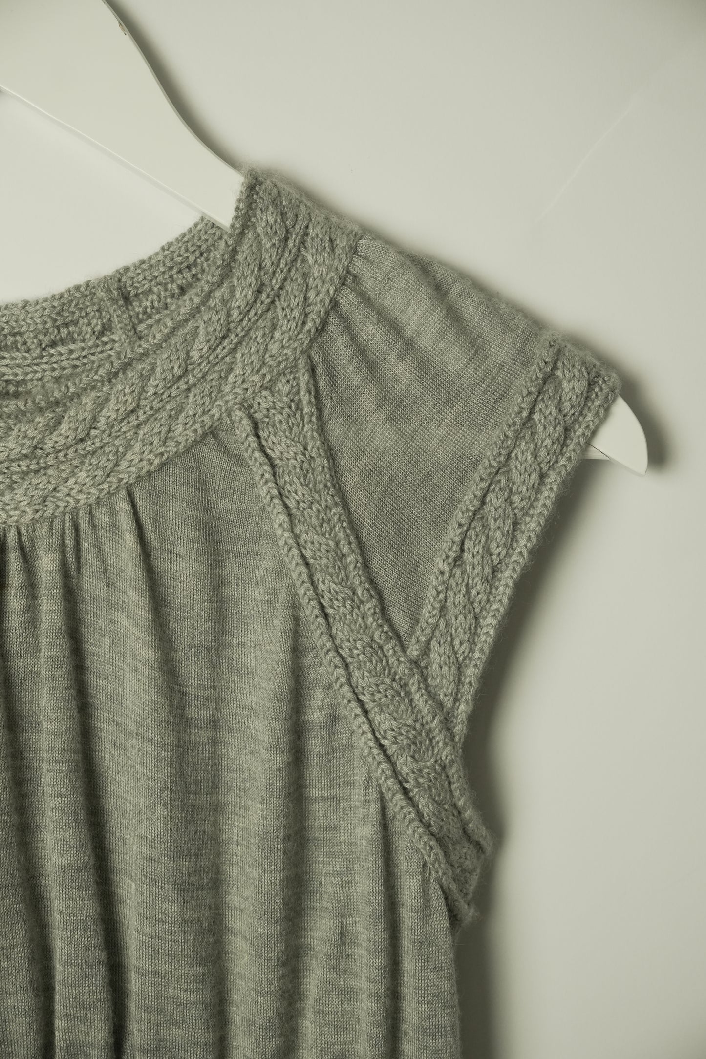 Louis Vuitton Cashmere Blend Cable Knit Sleeveless Knit Gray Women's Top