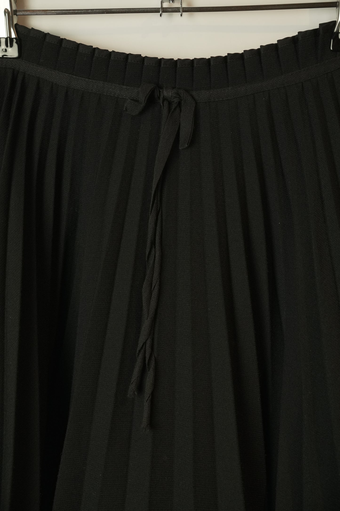 Red Valentino Pleated Skirt w Front Bow and tulle underlay