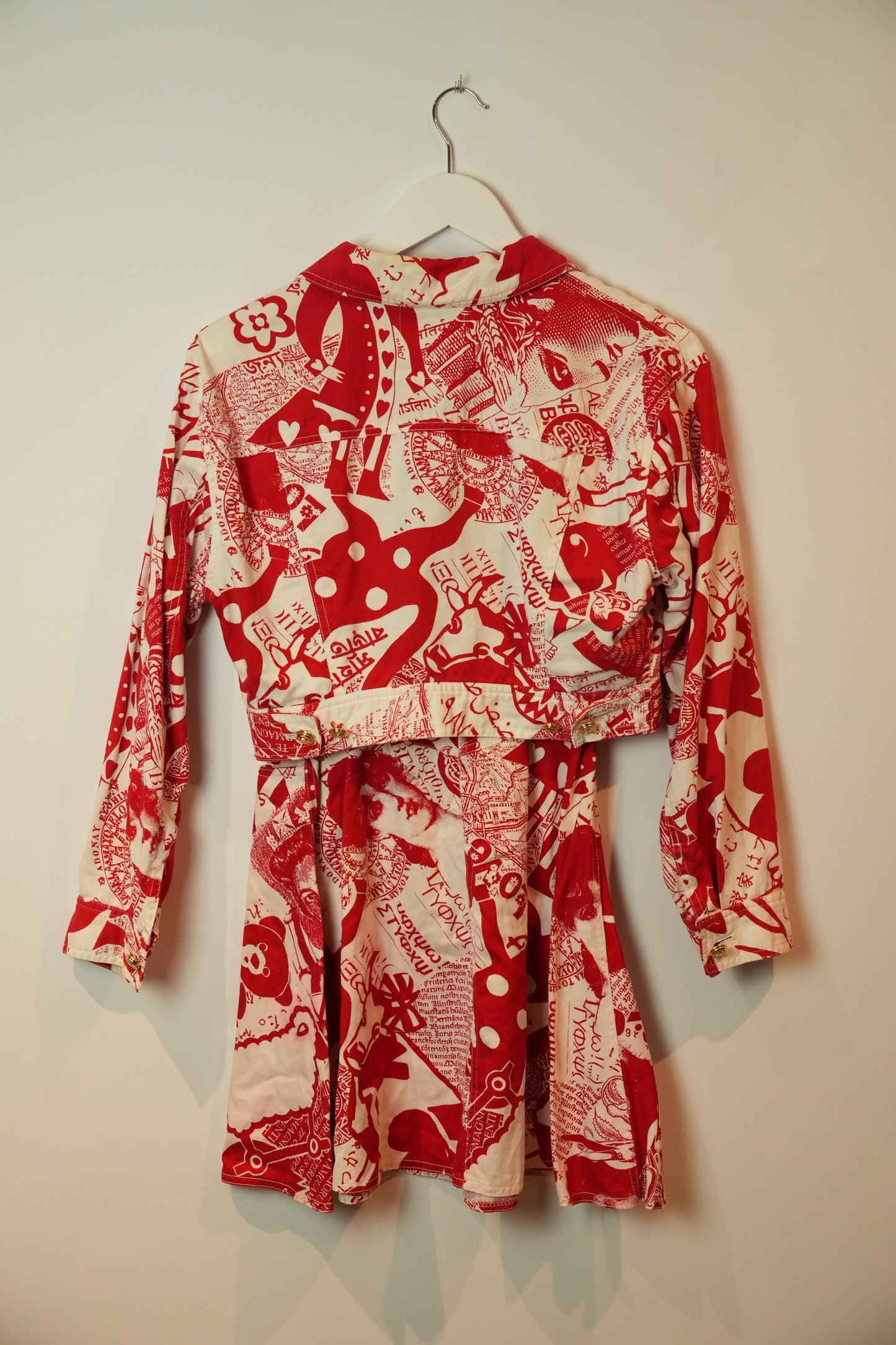 Moschino Jeans Red White Graffiti Collage Print Capri Jacket Set