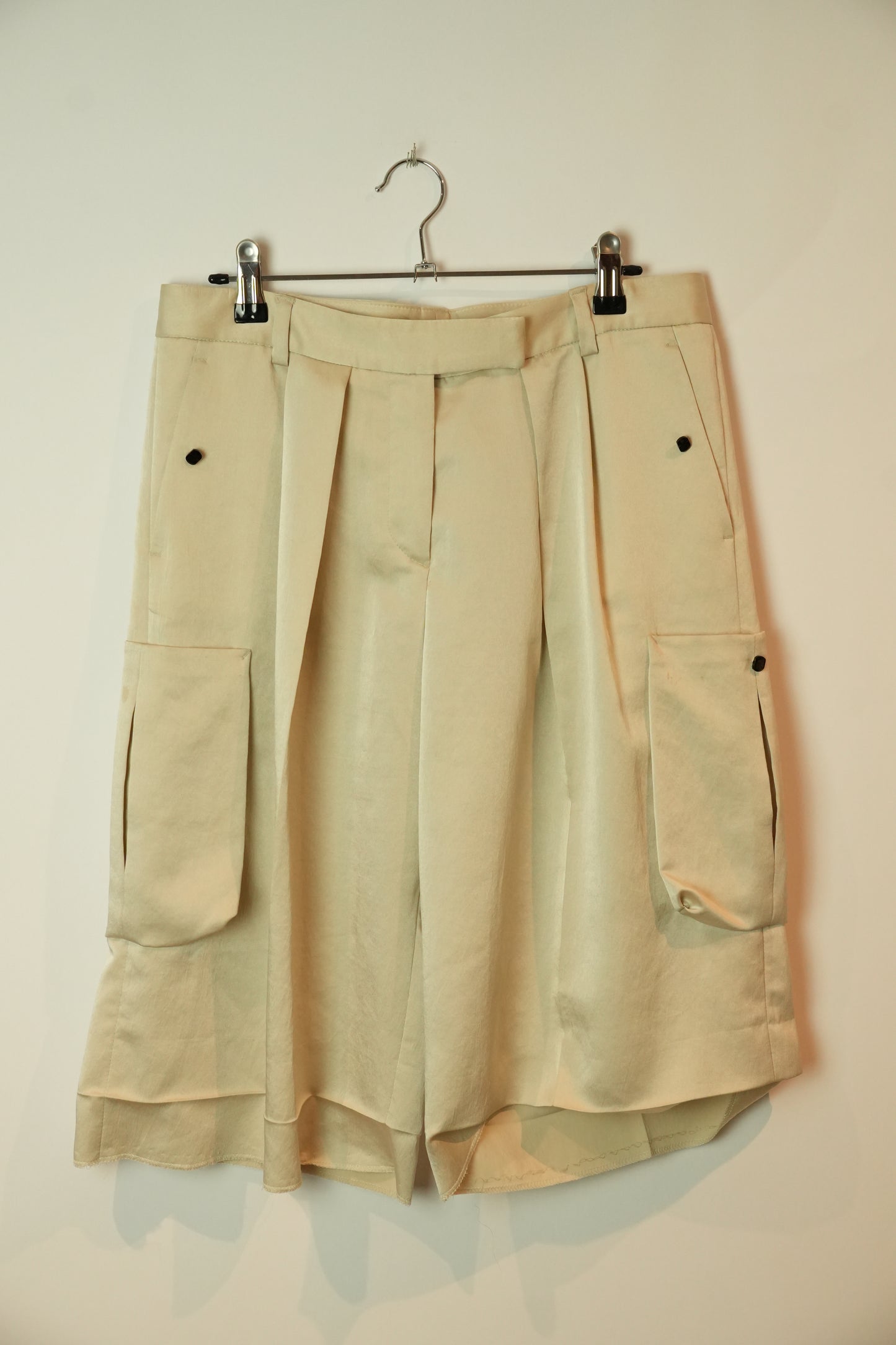 Valentino Shorts w Pockets