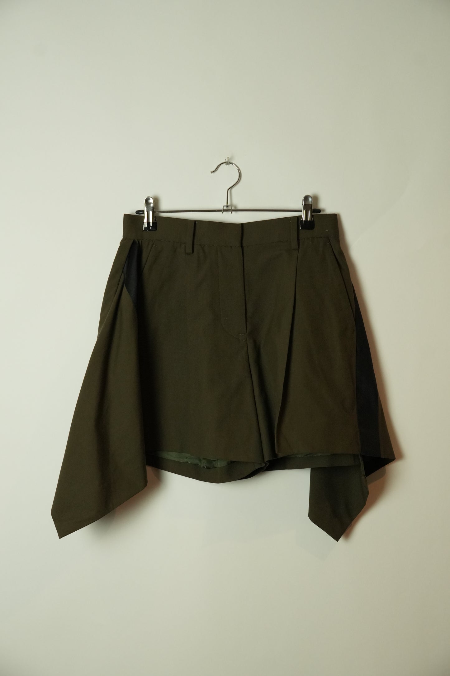 Sacai Khaki Shorts w Wings Sz 2