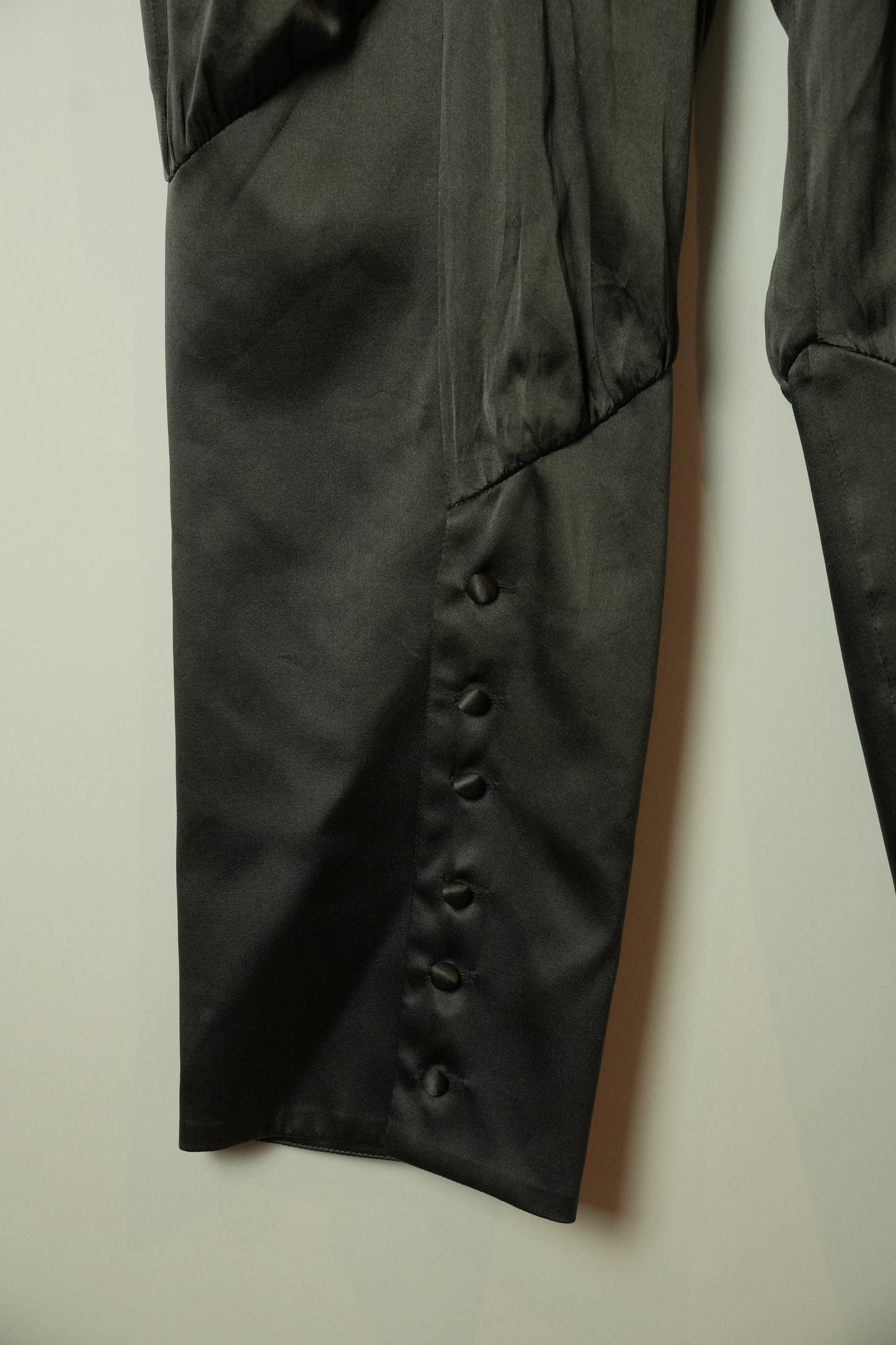 Sportmax Silk Button Jockey Capri Pants