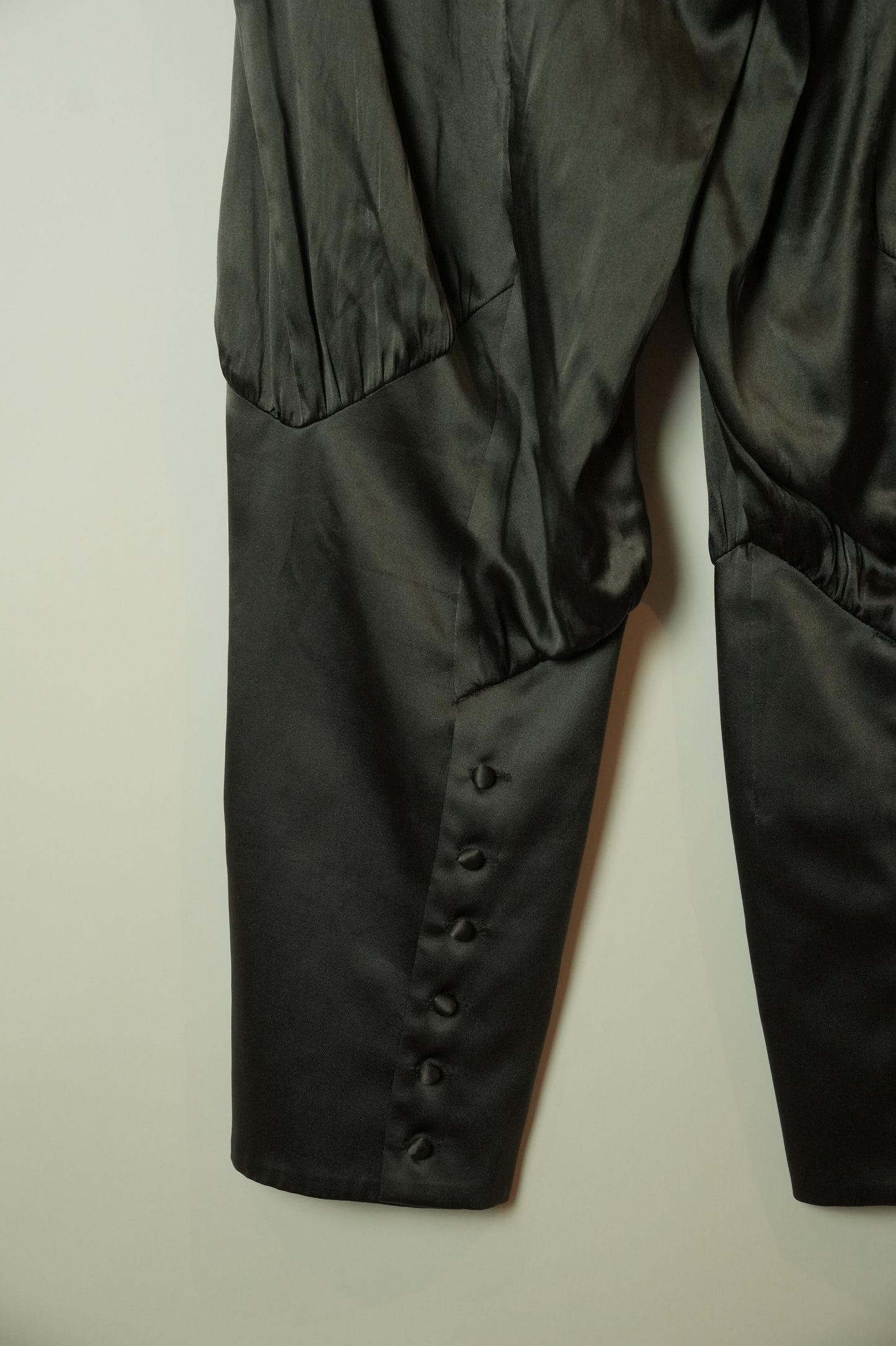 Sportmax Silk Button Jockey Capri Pants