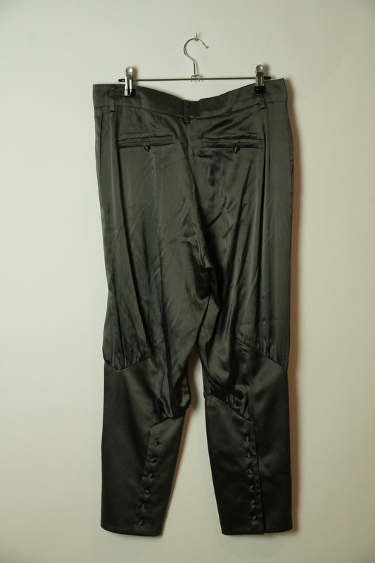 Sportmax Silk Button Jockey Capri Pants