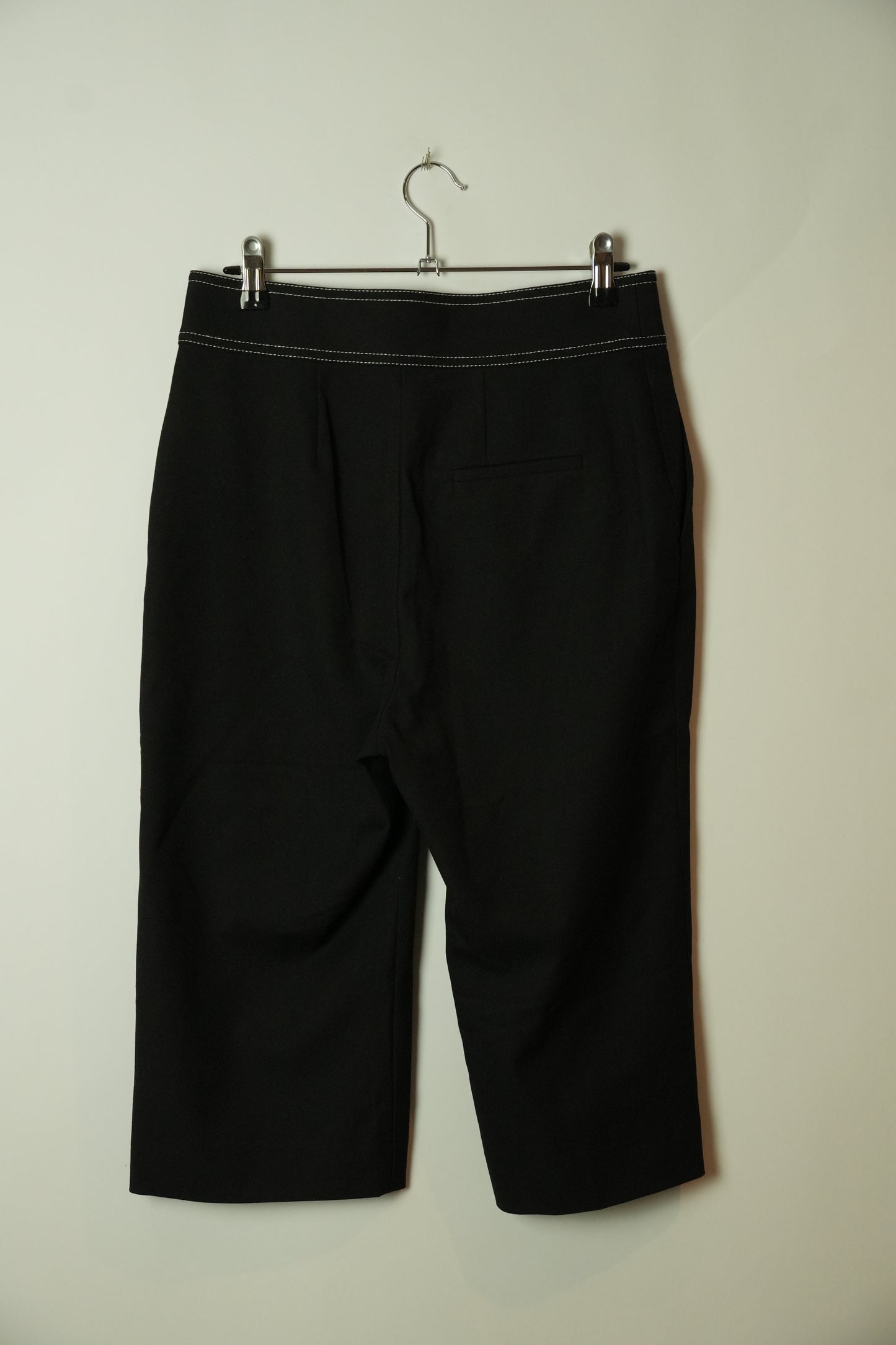 See By Chloe Contrast Stitch Side Button Down Black Capris