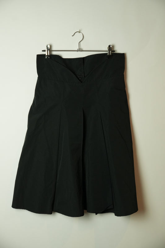 Max Mara Nylon Pleated Skirt w Front Scoop Waist