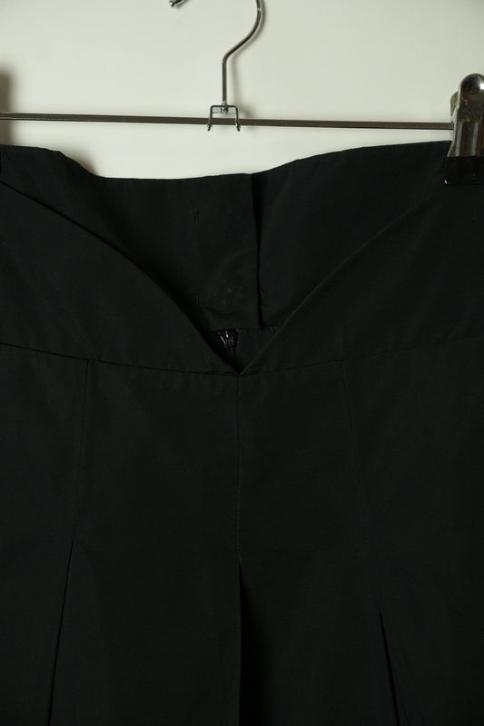 Max Mara Nylon Pleated Skirt w Front Scoop Waist