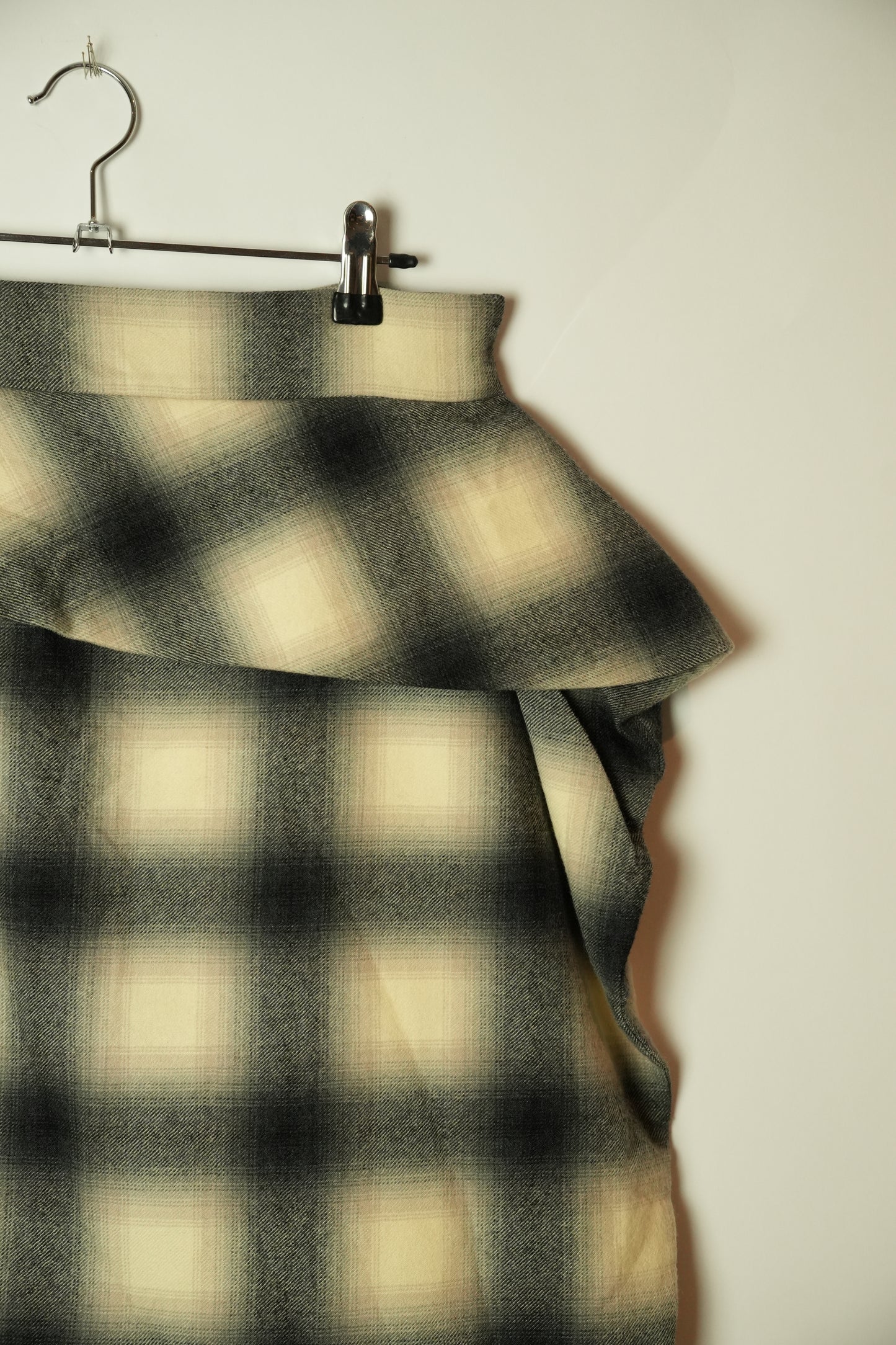 Gucci Wool Checkered Grey Pencil Wrap Skirt 2013