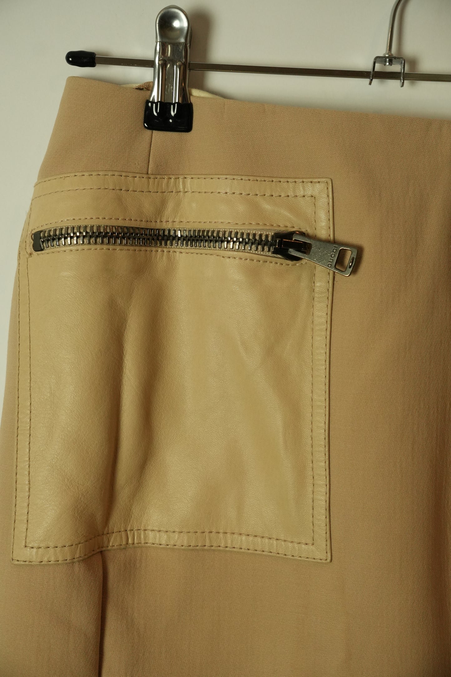 Gucci Tom Ford 2001 AW Beige Leather Trim Pocket Pencil Skirt