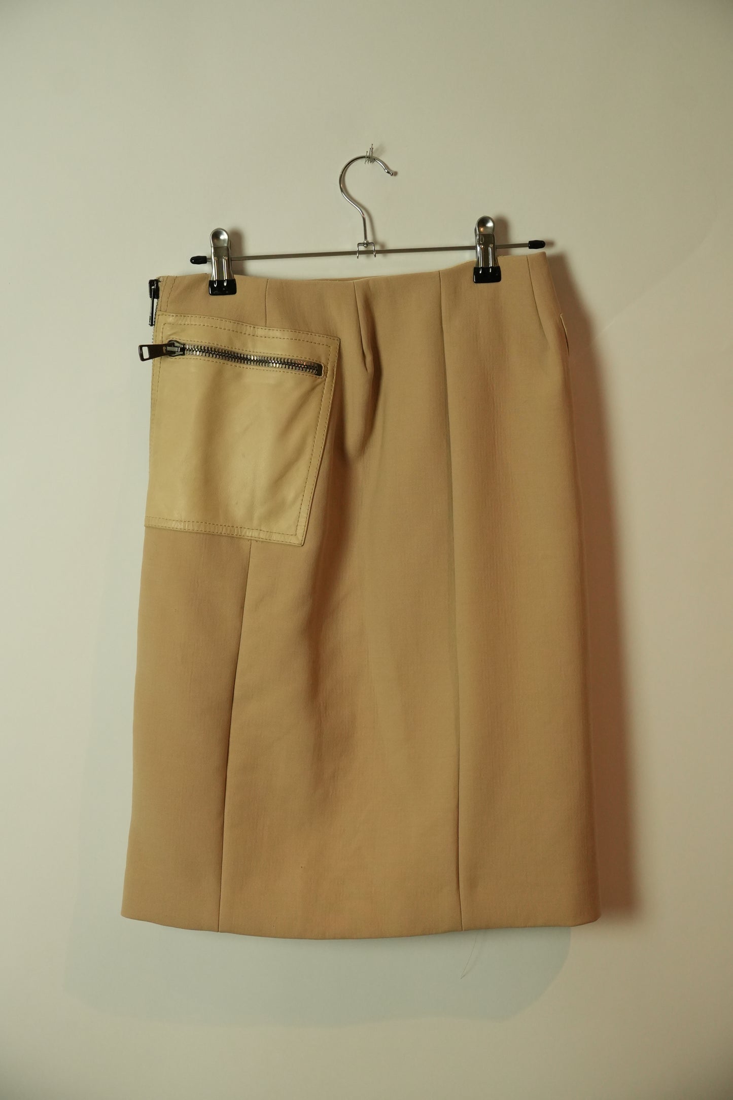 Gucci Tom Ford 2001 AW Beige Leather Trim Pocket Pencil Skirt