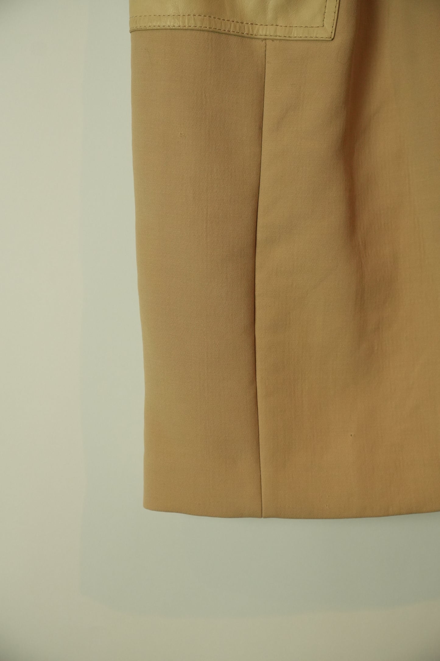 Gucci Tom Ford 2001 AW Beige Leather Trim Pocket Pencil Skirt