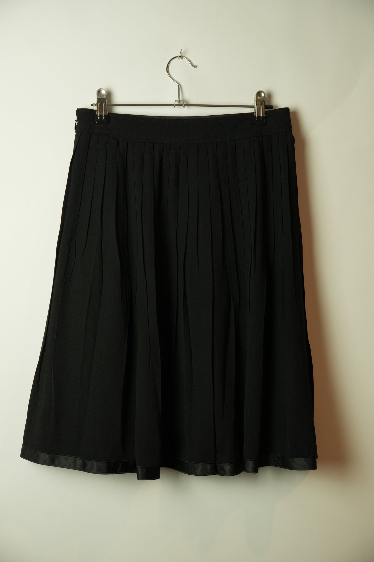Burberry London Black Pleated Flow Skirt
