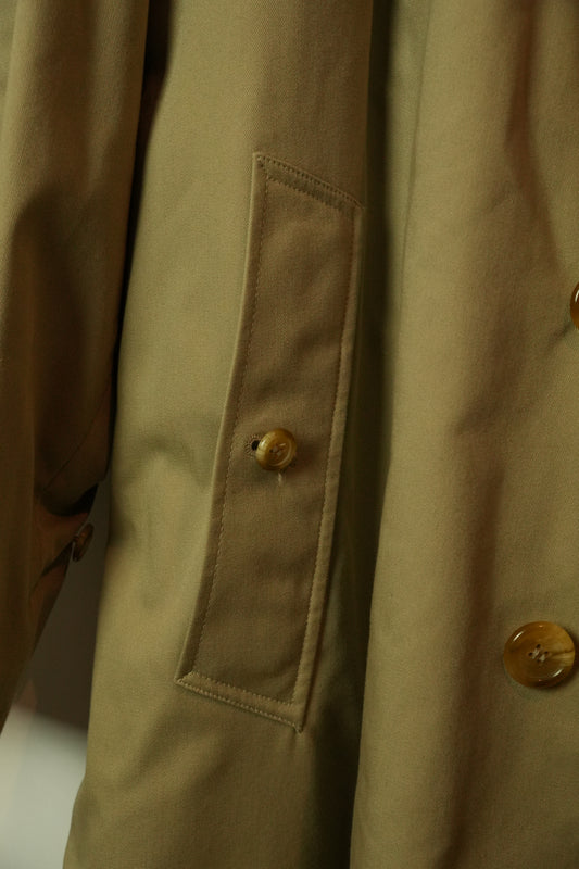 Burberry Button Down Beige Trench Coat