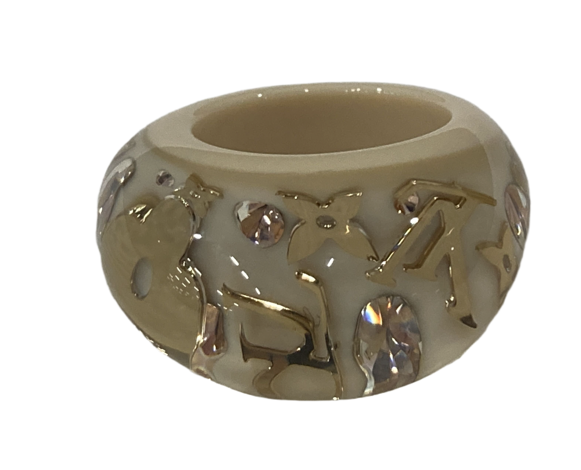 Louis Vuitton Berg Ankle-John White Monogram Acrylic Ring
