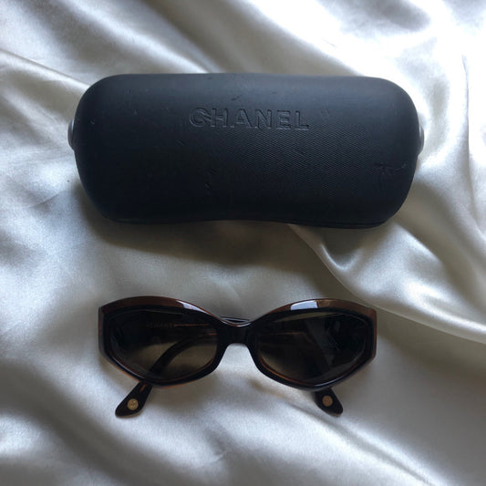 Chanel diamond shape tortoise shell cc logo sunglasses