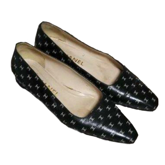 Chanel CC Logo Black/White Heel Flats